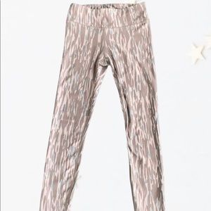 2/$5 🌸Joy lab active leggings mid/regular rise tan XS